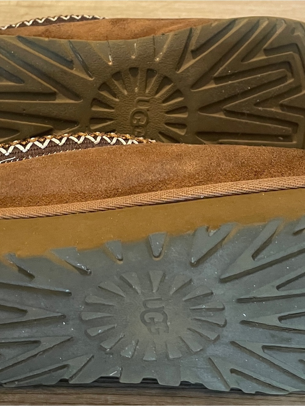 UGG Chestnut Brown Suede Shearling Slip-On Moccasins women’s 8 - Picture 5 of 5